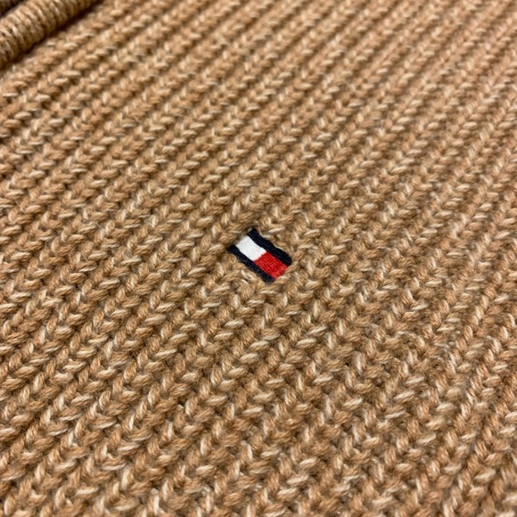 TOMMY HILFIGER Knitted Turtle Neck Sweater! - Picture 6 of 6